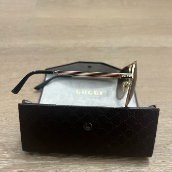 Gucci Pilot Frame Sunglasses - Picture 10 of 10